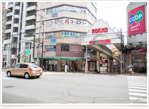 アクセス 駐車場1